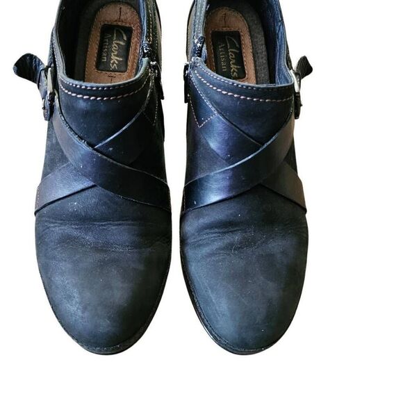 Clarks Artisan Women's Suede Side Zip Buckle Accent Goth Y2k Ankle Boots Bootie - Picture 3 of 10